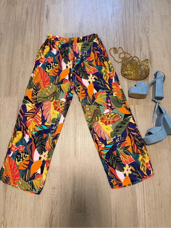 Pants - Tropical Wide-Leg Printed Pants - Multicolor